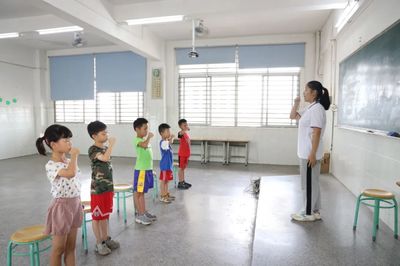 中堂“暑假校內(nèi)托管服務(wù)”正式開班，解決“看護難”問題